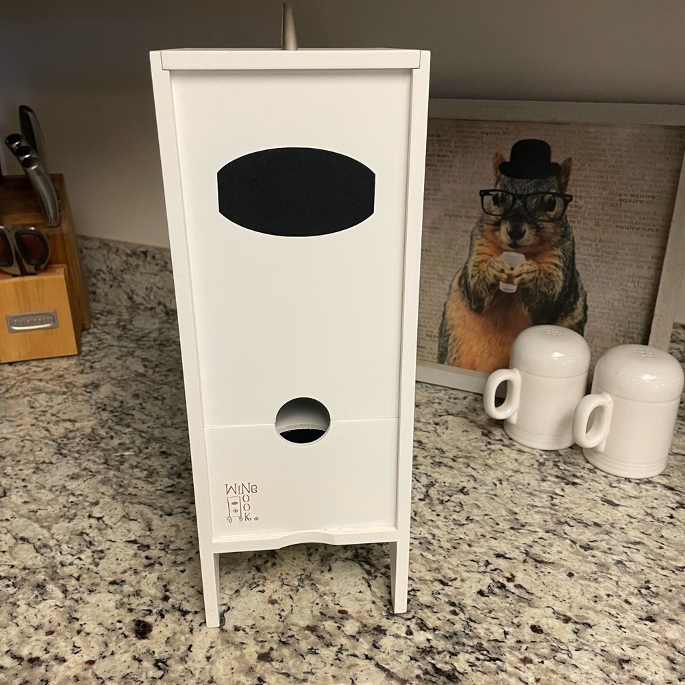 WineNook boxed wine holder/ dispenser